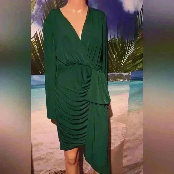 Lulus Dresses & Skirts - Lulus dress size L